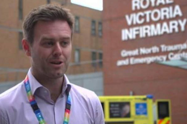 பிரித்தானிய மருத்துவமனை ஒன்றில் இப்படி ஒரு அவலம்! | Patients Have Wait For 9 Hours Hospital In Britain