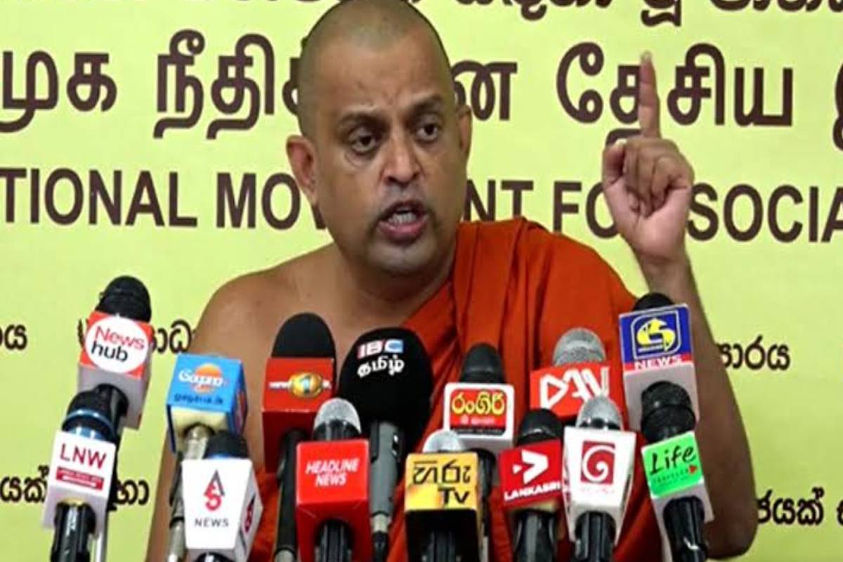 இலங்கையில் பௌத்தத்திற்கு ஏற்பட்டுள்ள அச்சுறுத்தல்! பின்னணியில் பாதாள உலக புள்ளிகள்.. | Underworld Groups That Decide On The Peraheras இலங்கையில் பௌத்தத்திற்கு ஏற்பட்டுள்ள அச்சுறுத்தல்! பின்னணியில் பாதாள உலக புள்ளிகள்.. | Underworld Groups That Decide On The Peraheras