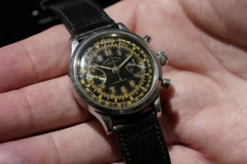 பிரித்தானிய கைதி பயன்படுத்திய பழைய ரோலக்ஸ் வாட்ச் கோடிக்கணக்கில் ஏலம்!