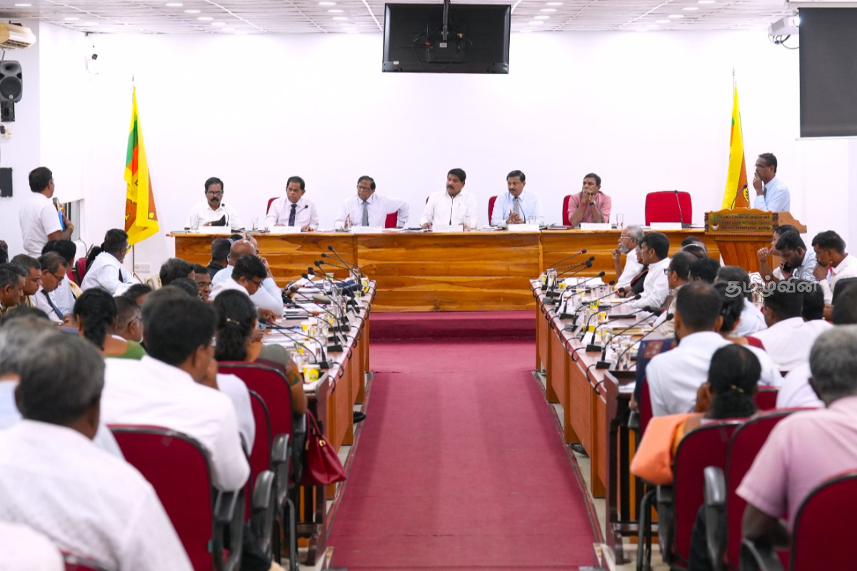 யாழில் எரிபொருள் விநியோகம் தொடர்பில் ஒருங்கிணைப்புக் குழுக் கூட்டத்தில் முக்கிய தீர்மானம்! | Important Decision At Jaffna Committee Meeting யாழில் எரிபொருள் விநியோகம் தொடர்பில் ஒருங்கிணைப்புக் குழுக் கூட்டத்தில் முக்கிய தீர்மானம்! | Important Decision At Jaffna Committee Meeting