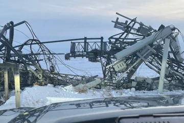 கனடாவில் செல்போன் கோபுரத்தை சேதப்படுத்திய நபர்கள்