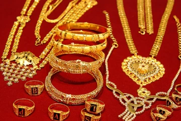 අද ලංකාවම හෙව්ව අලුත්ම රන් මිල ගණන් - හිතන් හිටපු ගාණටත් වඩා වැඩි වාසියකින් රත්තරන් ගන්න අවස්ථාවක්