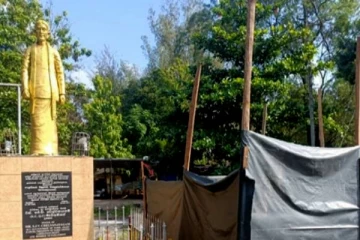 வவுனியாவில் இரண்டு கட்சித் தலைவர்களுக்கு சிலை:வீதி அபிவிருத்தி அதிகாரசபை எடுத்துள்ள நடவடிக்கை