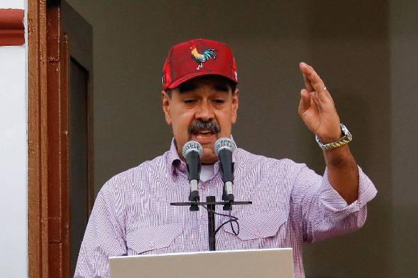 தூங்கும் சிறுத்தைப்புலியை சீண்டாதீர்... ட்ரம்பிற்கு ஜனாதிபதி ஒருவர் கடும் எச்சரிக்கை | Colombia President Warns Trump தூங்கும் சிறுத்தைப்புலியை சீண்டாதீர்... ட்ரம்பிற்கு ஜனாதிபதி ஒருவர் கடும் எச்சரிக்கை | Colombia President Warns Trump