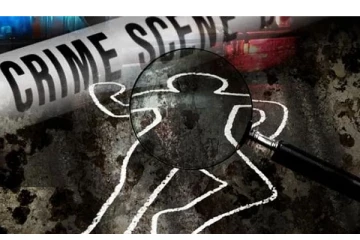 கை, கால்களை மகள்கள் பிடிக்க, துடிக்க துடிக்க கொடூரமாக அடித்துக் கொன்ற மனைவி - அதிர்ச்சி சம்பவம்