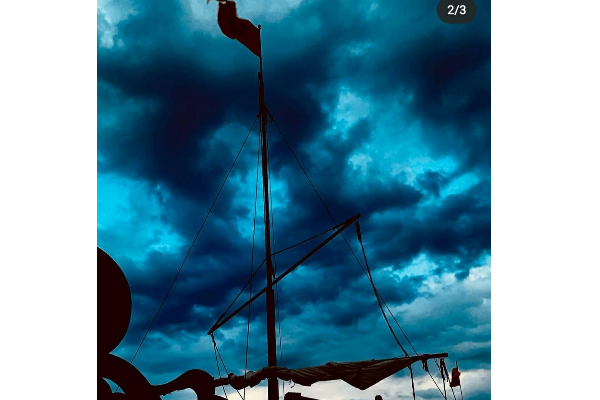 தொடங்கும் சோழனின் பயணம் ..புலிக்கொடியுடன் பிரம்மாண்ட படகு.. வைரலாகும் பொன்னியின் செல்வன் ஷூட்டிங் ஸ்பாட் புகைப்படங்கள்! | Cholan Journey Ponnienselvan Shooting Spot தொடங்கும் சோழனின் பயணம் ..புலிக்கொடியுடன் பிரம்மாண்ட படகு.. வைரலாகும் பொன்னியின் செல்வன் ஷூட்டிங் ஸ்பாட் புகைப்படங்கள்! | Cholan Journey Ponnienselvan Shooting Spot