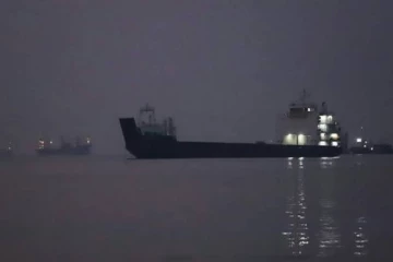 ஹோர்முஸ் நீரிணையில் கப்பல் மீது ஈரானியப் புரட்சிகரக் காவல் படை தாக்குதல்