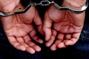 මැණික් ගලක් නිසා ලක්ෂ 15ක වංචාවක්.