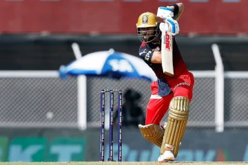 விமர்சனங்களுக்கு பதிலடி கொடுத்த கோலி.. அரைசதம் விளாசி அசத்தல்!