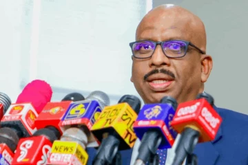 "රට බංකොලොත් කළේ සීයලා ඇතුළු සේරමලගේ නොහැකියාවයි" - ඇමති සුනිල්