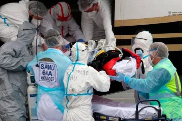 பிரான்ஸில் கடந்த 24 மணி நேரத்தில் 4,615 பேருக்கு தொற்று உறுதி!