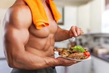 ஜிம்மிற்கு சென்று உடற்பயிற்சி செய்பவரா நீங்கள்? அப்போ இந்த உணவுகளை எடுத்துக்காதீங்க