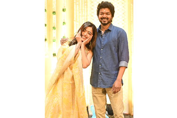 திடீரென மாற்றப்பட்ட வாரிசு திரைப்படத்தின் ரீலிஸ் தேதி! மோதலுக்கு ரெடியாக இருக்கும் துணிவு | Varisu Release Date Suddenly Changed திடீரென மாற்றப்பட்ட வாரிசு திரைப்படத்தின் ரீலிஸ் தேதி! மோதலுக்கு ரெடியாக இருக்கும் துணிவு | Varisu Release Date Suddenly Changed