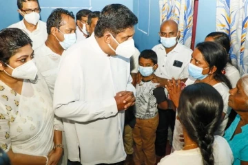 சமிந்த லக்சானின் மரணம் ஒரு கொலை - சஜித் விடுத்துள்ள கோரிக்கை (PHOTOS)
