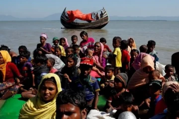 மியான்மரில் இருந்து தப்பி செல்ல முயன்ற அகதிகள் பலர் ஆளில்லா விமானம் தாக்குதலில் பலி