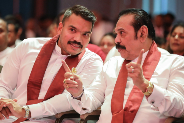 வெள்ளைக்கொடியோடு சரணடைய வந்தவர்கள் தொடர்பில் மகிந்த இட்ட கட்டளை! நாமல் அறிந்த கதைகள் | Rajapaksa Family And Ltte Final War