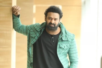 நடிகர் பிரபாஸ் பிரபல ஹிந்தி நடிகையுடன் டேட்டிங்? தீயாக பரவும் தகவல்