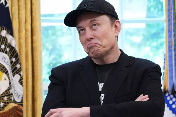 அமேசான் நிறுவனரை விமர்சித்த எலான் மஸ்க் | Elon Musk Criticizes The Founder Of Amazon