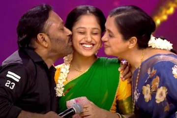 சரிகமப சீசன் 5ல் மகள் பாடுவதை நேரில் காண வந்த தேவயானி கணவர், அவர் சொன்ன வார்த்தி... எவ்வளவு காதல், வீடியோ இதோ