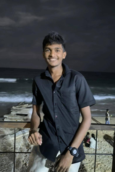 கடத்தல்காரர்களிடம் இருந்து தப்பிய திருகோணமலை மாணவன்...! காவல்துறையில் சரண் | Boy Missing Trincomalee Yesterday Found கடத்தல்காரர்களிடம் இருந்து தப்பிய திருகோணமலை மாணவன்...! காவல்துறையில் சரண் | Boy Missing Trincomalee Yesterday Found