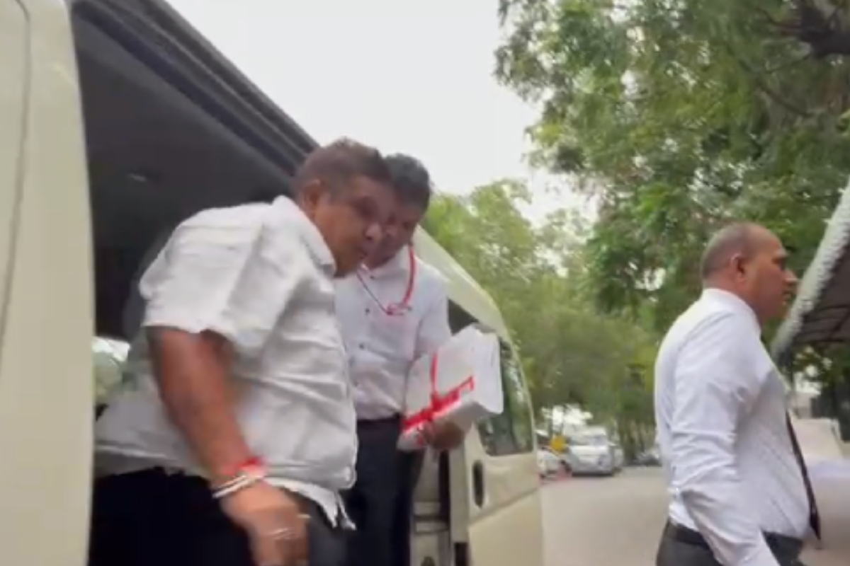 சாமர சம்பத் தசாநாயக்கவுக்கு விளக்கமறியல் | Today Chamara Sampath To Face Bribery Prob சாமர சம்பத் தசாநாயக்கவுக்கு விளக்கமறியல் | Today Chamara Sampath To Face Bribery Prob