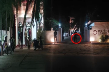யாழில் கொலைவெறி வாள்வெட்டு தாக்குதல் - 21 வயது இளைஞன் படுகாயம்..! (படம்)