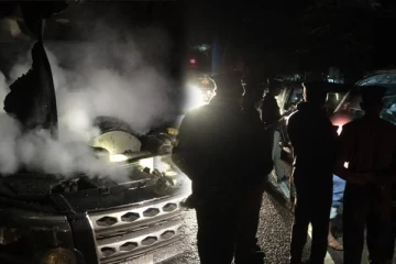 வாகனத்தில் பயணித்த தென்னிலங்கை அரசியல்வாதிக்கு காத்திருந்த அதிர்ச்சி