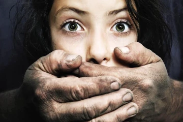 கடலூரில் ஆண் நண்பருடன் சென்ற பெண்ணுக்கு நேர்ந்த கொடுமை - 3 பேர் கைது