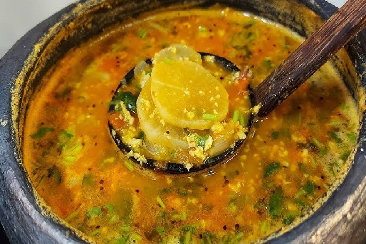முள்ளங்கியை சாம்பார் இப்படி செய்து பாருங்க... கொஞ்சமும் மிஞ்சாது! | Healthy And Tasty Mullangi Sambar Recipe In Tamil முள்ளங்கியை சாம்பார் இப்படி செய்து பாருங்க... கொஞ்சமும் மிஞ்சாது! | Healthy And Tasty Mullangi Sambar Recipe In Tamil