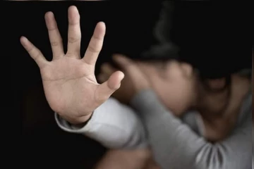 யாழில் சிறுமிகள் துஷ்பிரயோகம்; 80 வயதான நபர் தலைமறைவு!