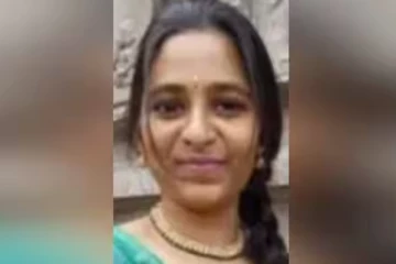 மாணவியின் கழுத்தை அறுத்து கொன்ற ஒருதலை காதலன் ; பட்டப்பகலில் பயங்கரம்