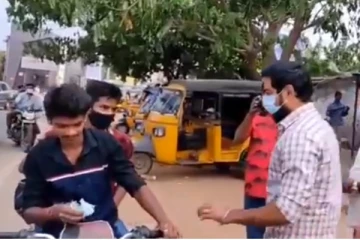 கொரோனாவையும் பொருட்படுத்தாமல் ஆரி செய்த காரியம்!  யாருக்கு வரும் இந்த மனசு?