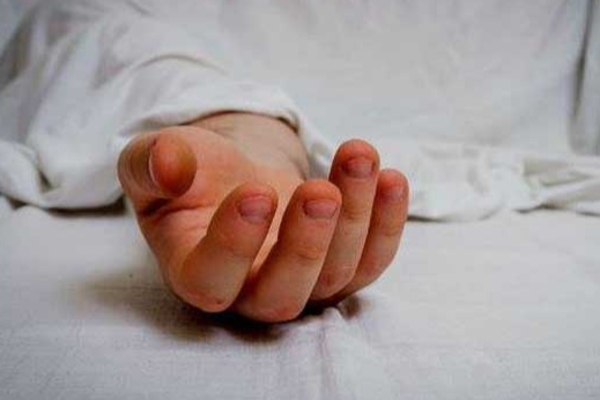 கொங்க்ரீட் துண்டு விழுந்ததில் சிறுவன் உயிரிழப்பு | 7 Year Old Dies After Concrete Collapse In Mutuwal