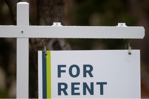 ரொறன்ரோவில் வீட்டு வாடகைத் தொகையில் சரிவு | Rent In Toronto Declines For Third Month
