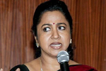 இந்த படம் ரொம்ப cringe-ஆ இருந்துச்சு.. நடிகை ராதிகா உச்சக்கட்ட கோபம்