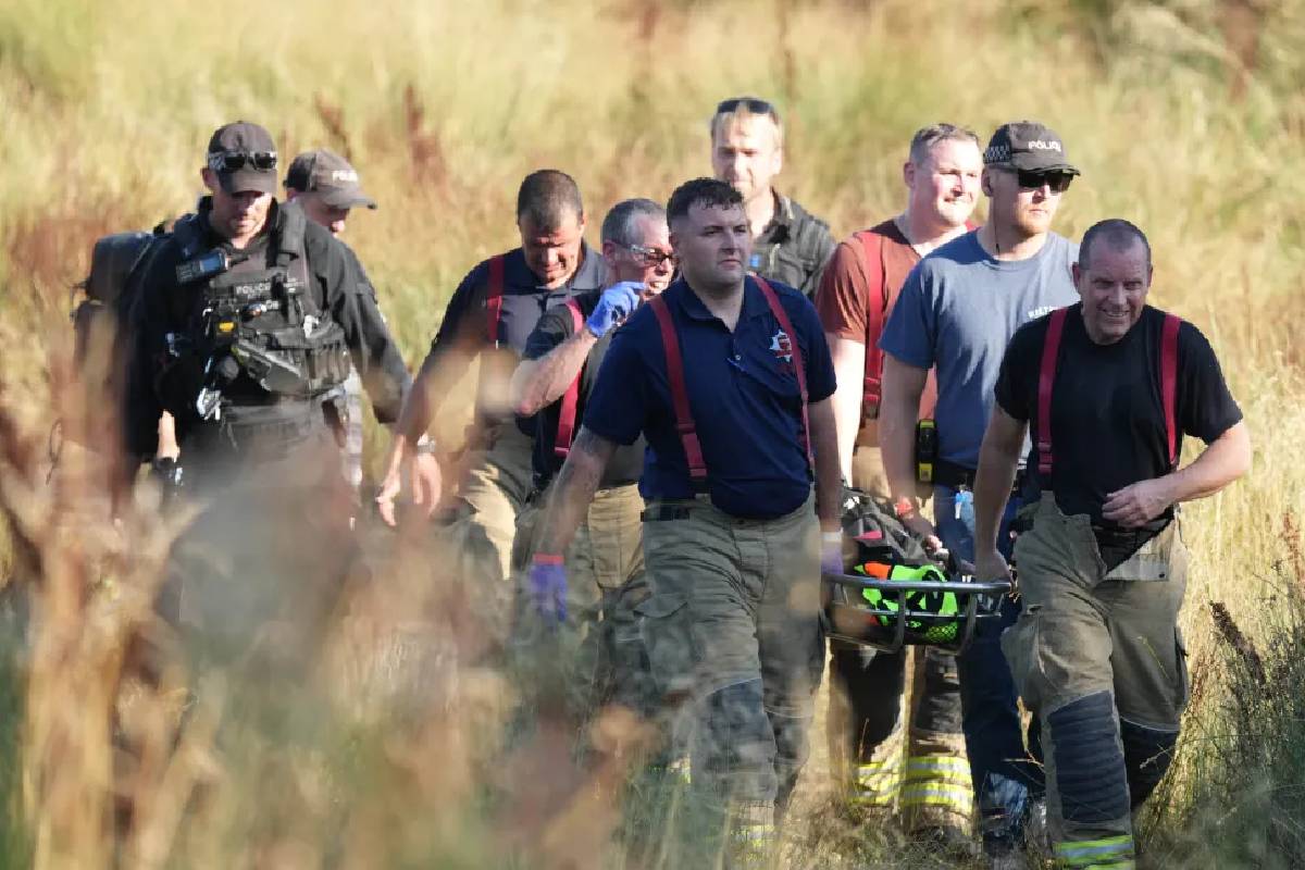 இங்கிலாந்தில் ரயில் ஒன்று தடம்புரண்டு விபத்து: 20 பேர் காயம் | 20 Injured In Uk Train Derails Incident இங்கிலாந்தில் ரயில் ஒன்று தடம்புரண்டு விபத்து: 20 பேர் காயம் | 20 Injured In Uk Train Derails Incident