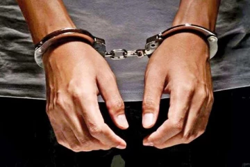 சிறைச்சாலைக்குள் வீசப்பட்ட மர்ம பொதி