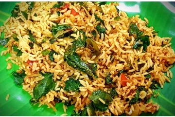 300 வகையான நோய்களை அடித்து விரட்டும் முருங்கைக்கீரை சாதம்! ஓட்டல் சுவையில் செய்வது எப்படி?