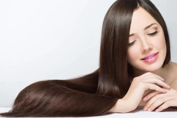 உங்க தலைமுடி கருமையாகவும், அடர்த்தியாகவும் வளர வேண்டுமா? சில அசத்தலான குறிப்புகள்