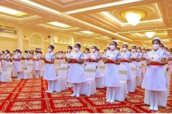 பிரதமர் முன்னிலையில் உறுதிமொழியேற்ற 153 தாதியர்கள் சேவையில் இணைவு! | Mahindarajapaksa Colombo Nurses Srilanka பிரதமர் முன்னிலையில் உறுதிமொழியேற்ற 153 தாதியர்கள் சேவையில் இணைவு! | Mahindarajapaksa Colombo Nurses Srilanka