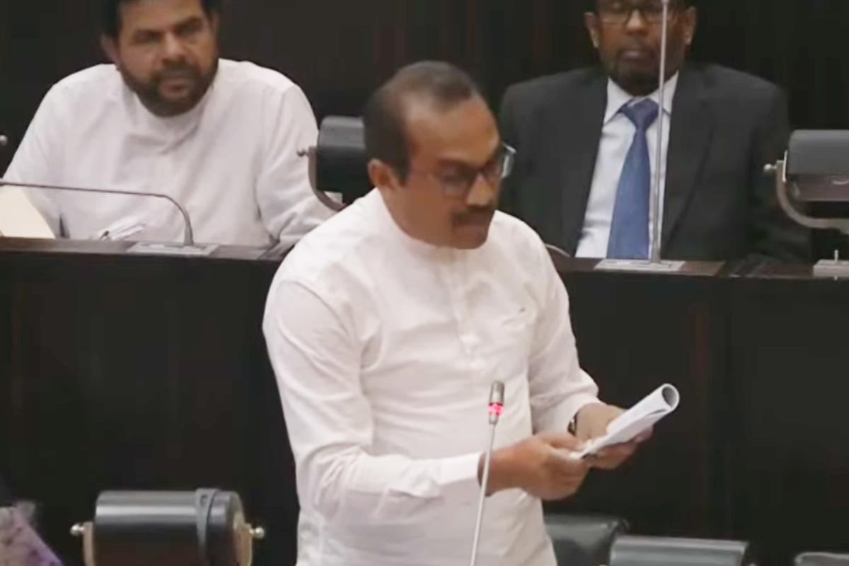 சபைக்குள் முட்டாள் தனமாக செயற்பட வேண்டாம் அர்ச்சுனா! சபாநாயகரின் கருத்தால் கடும் வாக்குவாதம் | Archchuna Mp Gets Stern Warning In Parliament