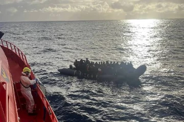 ஸ்பெயின் அருகே கவிழ்ந்த புலம்பெயர்ந்தோர் படகு... டசின் கணக்கானோர் மரணம்: ஆசிய நாட்டவர் என தகவல்