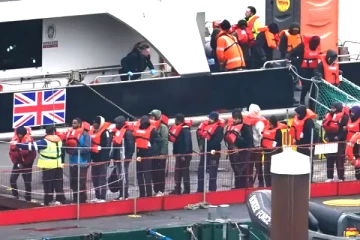 ஏராளமான புலம்பெயர்ந்தோரை ஐரோப்பாவிற்கு கடத்திய நபர் லண்டனில் கைது