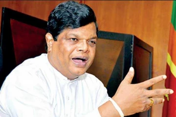 அறுவை சிகிச்சைக்காக அனுமதிக்கப்பட்ட பந்துல குணவர்தன!