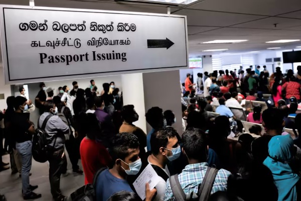 நாட்டை விட்டு வெளியேறும் இலங்கையர்கள் விபரம்: வெளியான புள்ளிவிபரம் | Those Who Left For Foreign Jobs This Year