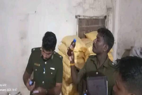 தமிழர் பகுதியில திடீர் சுகாதாரப் பரிசோதனை ; வர்த்தக நிலையங்களுக்கு எதிராக நடவடிக்கை | Sudden Health Check In Tamil Area Action Against