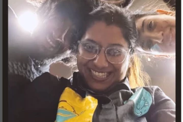 பிக்பாஸ் புராணம் பாடும் தொகுப்பாளினி? விருது வாங்கியும் கணவரை கண்டுகொள்ளாத பிரியங்கா!