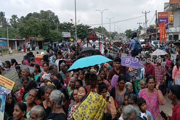 சுதந்திர தின கரிநாள் போராட்டம்! கிளிநொச்சி நகர் நோக்கி நகரும் பெருந்திரளான மக்கள் | Independence Day Protest In Kilinochchi