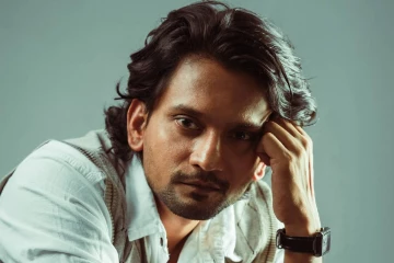 '' සිතිවිලි විතරක් අවදි වෙලා '' සමාජ මාධ්‍ය කළඹපු රන්දික කියන අලුත් කතාව