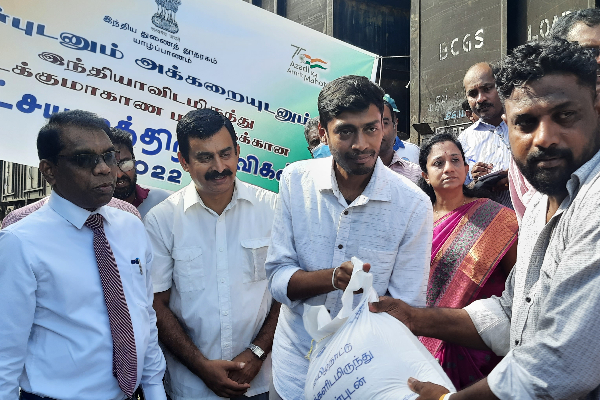யாழ்ப்பாணம் வந்தடைந்த இந்திய நிவாரண பொதிகள் (Video) | Indian Relief Packages Arriving In Jaffna Stalin